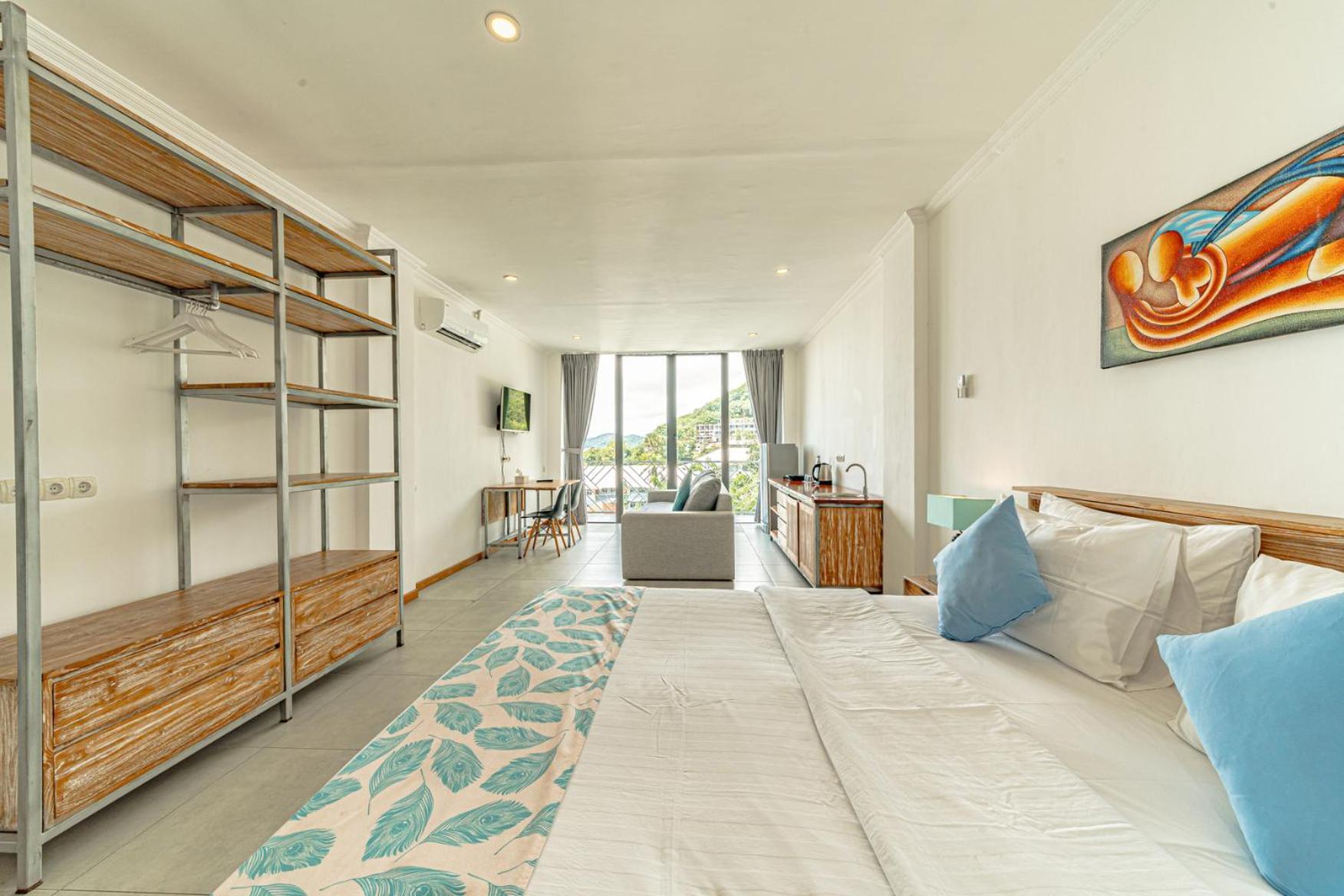 Komodo Suites Downtown Managed By Cpm Bali Labuan Bajo Zewnętrze zdjęcie