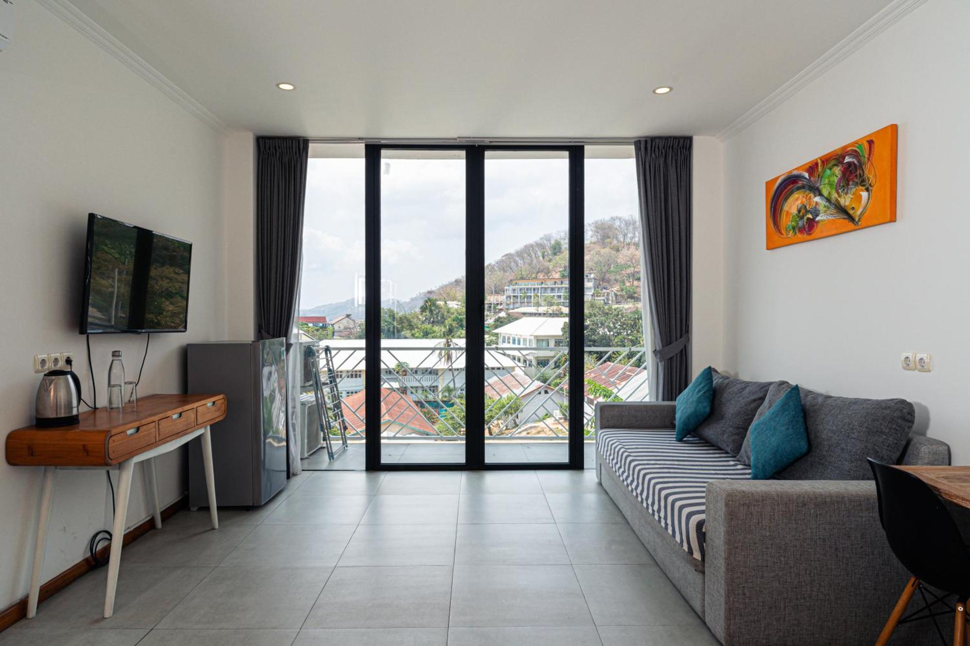 Komodo Suites Downtown Managed By Cpm Bali Labuan Bajo Zewnętrze zdjęcie